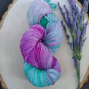 Sock weight yarn, Merino wool, hand dyed, superwash, Fuchsia, 493 yards, Free shipping!
