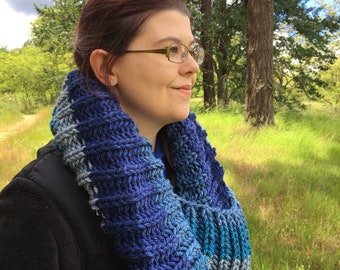 Bulky Cowl, hand knitted, Lady Grey