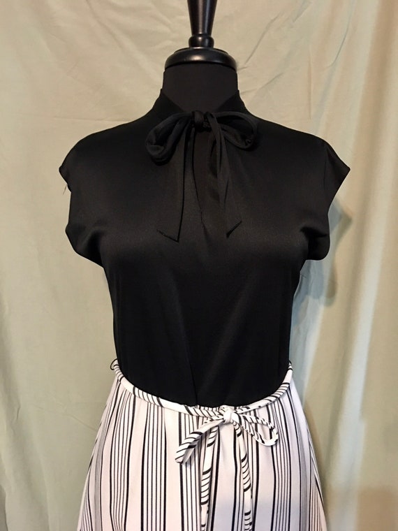 SALE! Vintage Sears Black and White Dress with Ma… - image 7