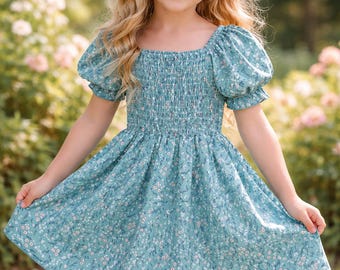 LAZE Green Daisy Smocked Puff Sleeve Dres