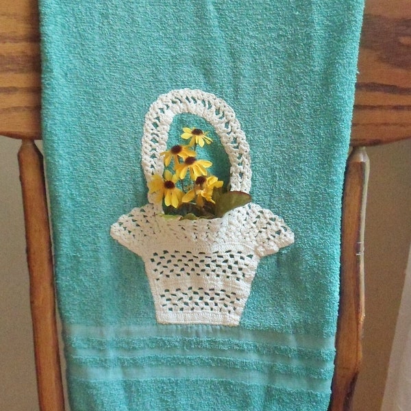 CLEARANCE Green Bath Towel with Hand Crocheted Basket Front, Small Vintage Terry Cloth Pocket Towel