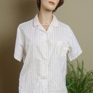 Beverly White Pajama Set, Vintage Pink Rosebud Cotton Pajamas, Size 40, Never Worn Never Washed 50s Pajamas