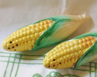 Ears of Corn Salt & Pepper Shakers, Vintage Corn on the Cob Salt and Pepper Set