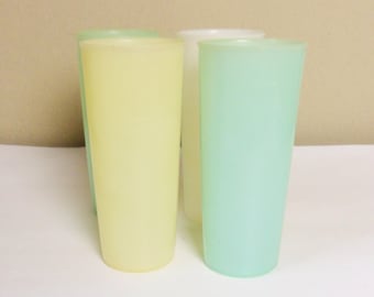 Four Tupperware Tumblers, Vintage Plastic 16 oz Tumblers