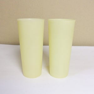 Two Yellow Tupperware Tumblers, Vintage Plastic 16 oz Tumblers