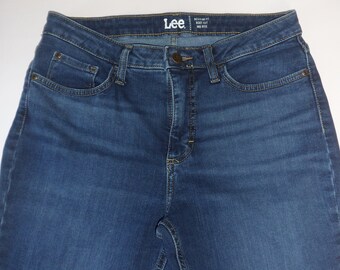 Lee Regular Fit Boot Cut Mid Rise Jeans, Vintage Five Pocket Stretch Jeans, Size 8M, 32 x 30 inseam