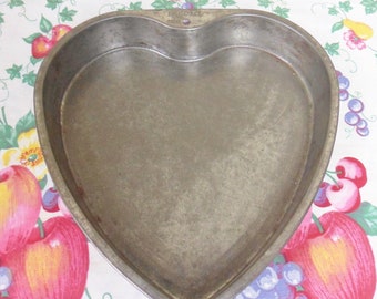 Ekcoloy Heart Shaped Cake Pan, Vintage 9 inch Metal Heart Pan