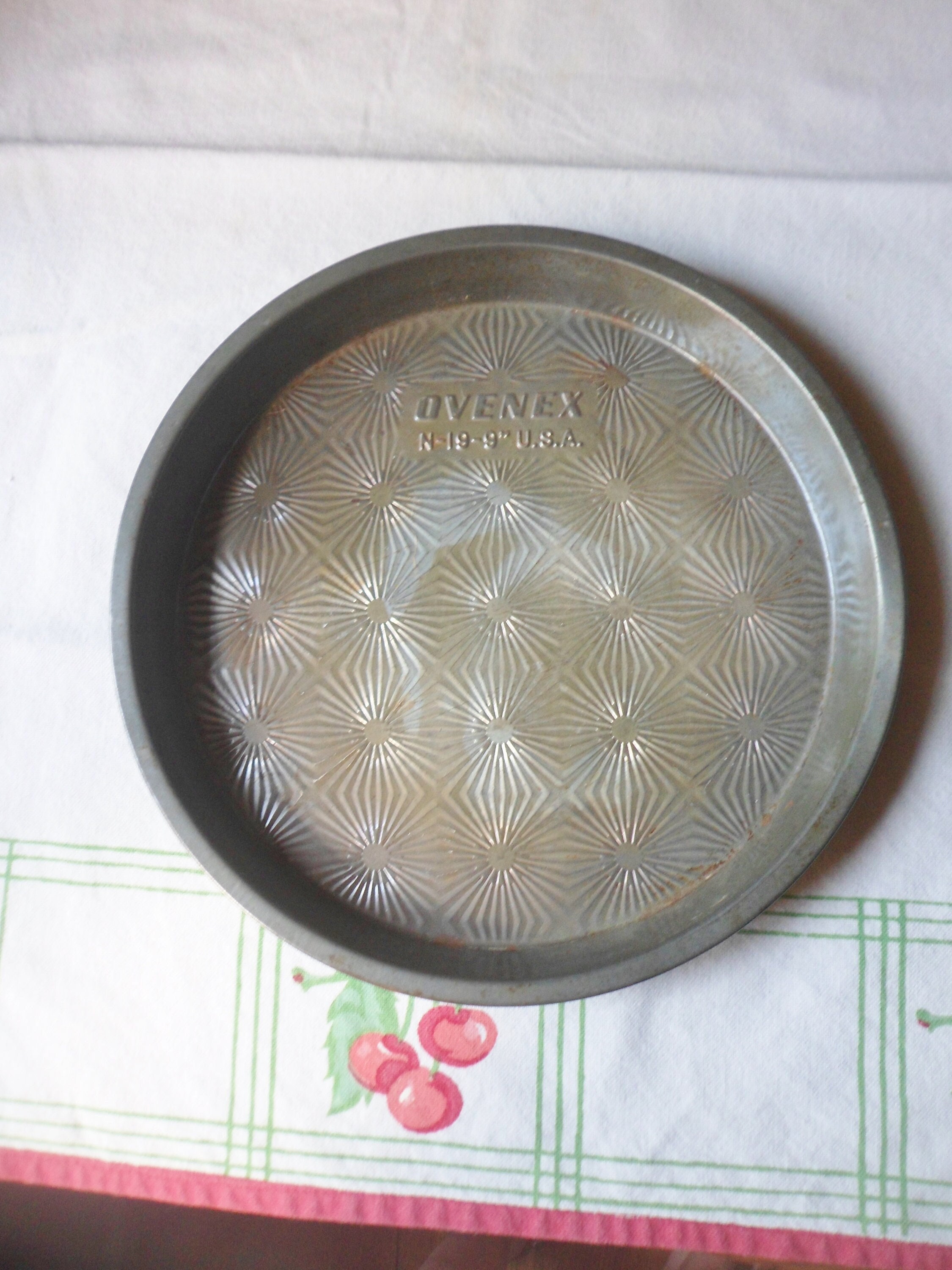 Ovenex N34 starburst texture rectangular baking pan, 1930s 40s vintage  kitchenware