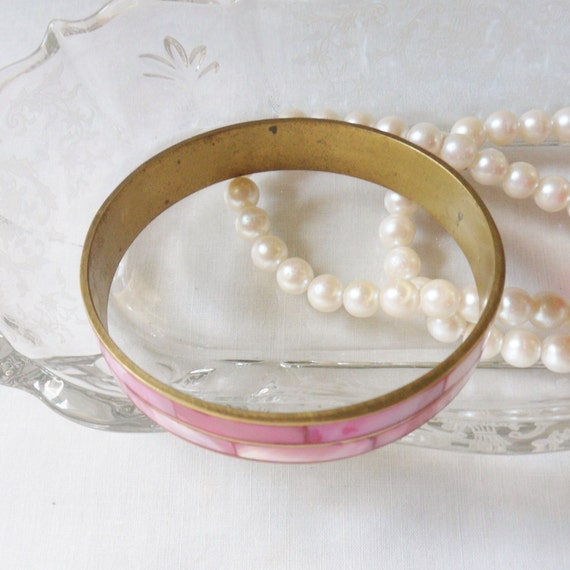 Pink Mother of Pearl Bangle Bracelet, Vintage Boh… - image 5