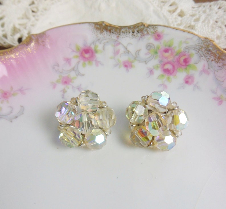 Keyes Aurora Borealis Clear Glass Cluster Bead Earrings, Vintage Keyes Clip-on Bead Earrings image 3