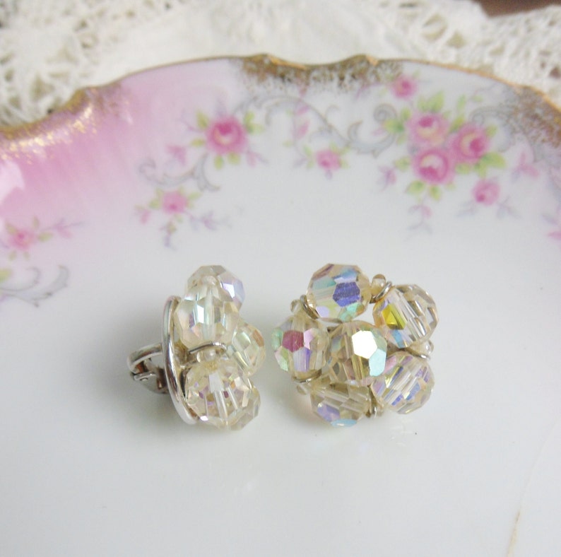 Keyes Aurora Borealis Clear Glass Cluster Bead Earrings, Vintage Keyes Clip-on Bead Earrings image 4