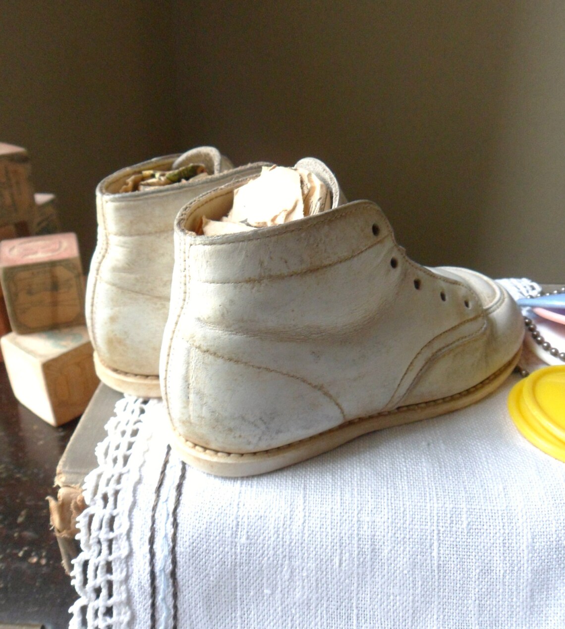 White Leather Baby Shoes Size 4 1/2 Baby Beayer Walkers from | Etsy