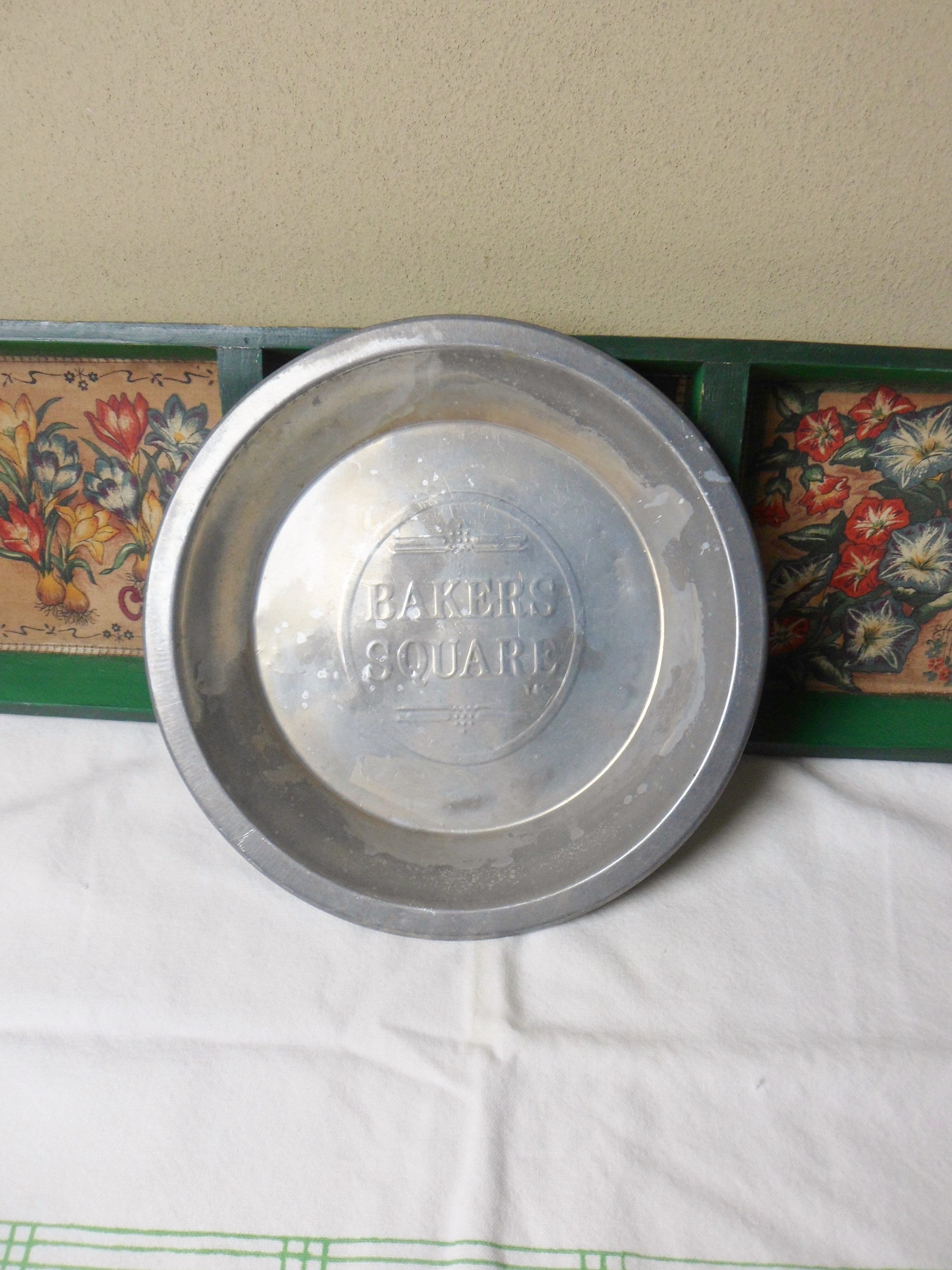 Bakers Square Pie Tin, Inch Aluminum Pie Pan