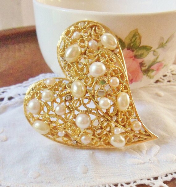 Large Pearl Heart Pin, Gold Heart with Pearls and… - image 3