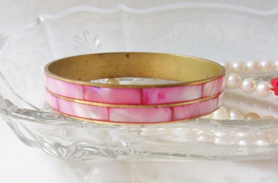 Pink Mother of Pearl Bangle Bracelet, Vintage Boh… - image 1