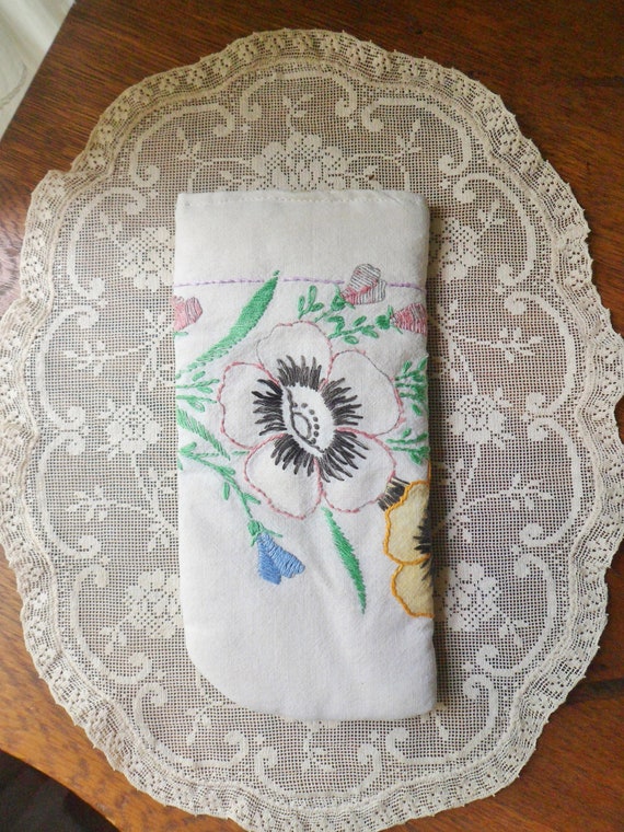 Doily Eyeglass Case, Upcycled Embroidered Linen Do