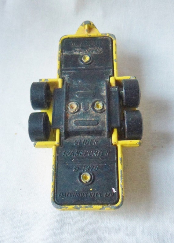 Matchbox glider transporter hotsell
