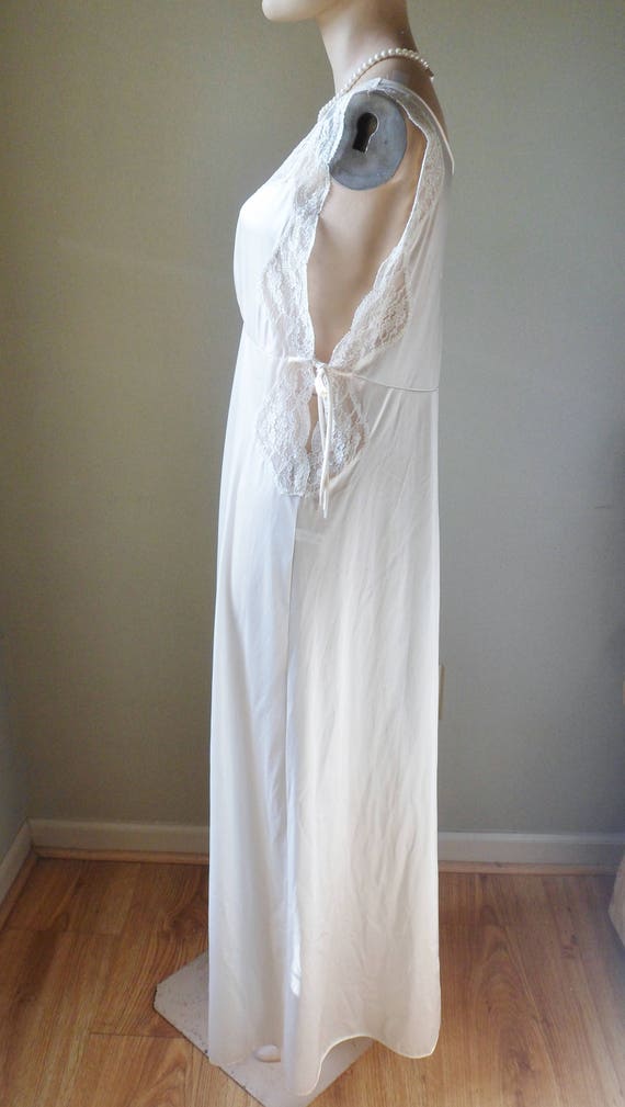 Shadowline Peignoir Set Champagne White Negligee Set Size Medium Floor Length Nightgown And Robe Set