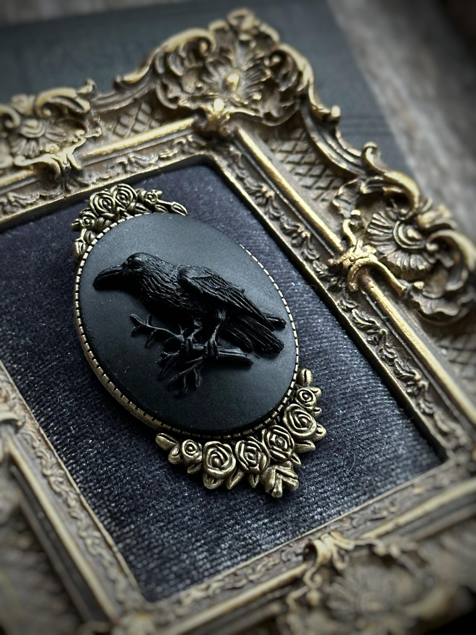 Gothic Raven Brooch - Victorian Vintage Antique Style Cameo Brooch With ...