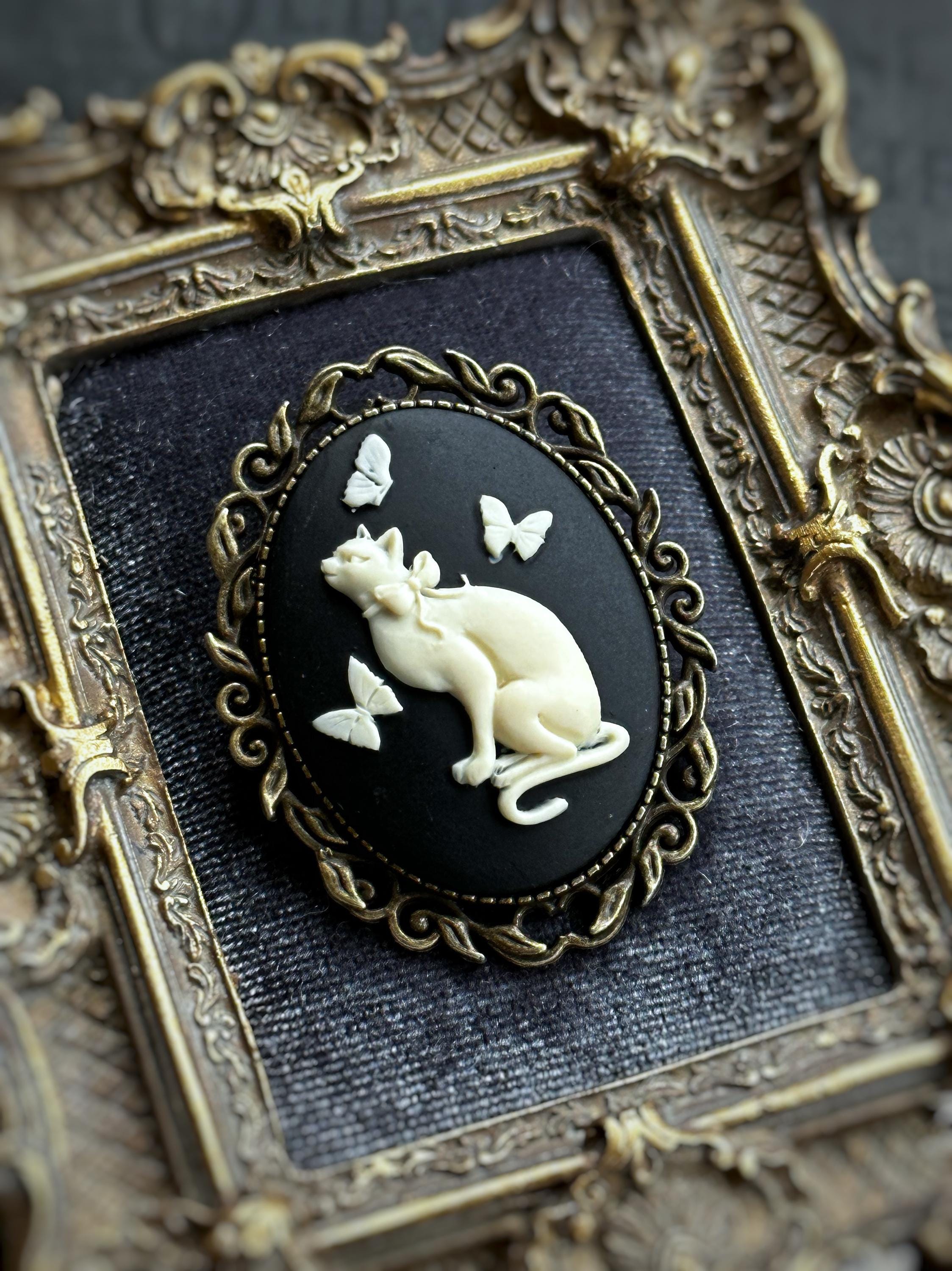 【希少】ねこ　ヴィンテージ　アンティーク　レトロ　昭和　ブローチ アンティーク猫のブローチ - Etsy 日本