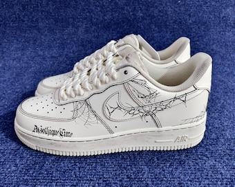 Zapatillas Air Force 1 personalizadas con estampado de telaraña blanca / Estilo urbano gótico AF1 pintadas a mano