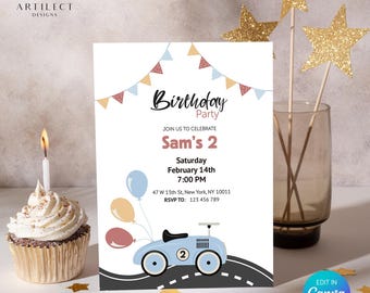 Puede incluir: Una invitación de cumpleaños con un coche azul claro y globos, una magdalena con una vela encendida y decoraciones de estrellas doradas. La invitación dice "Birthday Party" y "Sam's 2" con los detalles del evento.