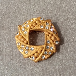 Vintage Bright Satin Gold & Clear Crystal Rhinestone Scarf Clip, Gold Scarf Ring Accessory, Gold Dress Clip, Gold and Crystal Scarf Ring