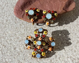 Signed LUM 1950s Demi Parure Rhinestone Brooch & Clip On Earrings Set Floral Flower Antique Gold Opal Yellow Orange Hyacinth Jewelry