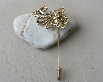 ANCIEN BOUTON FANTAISIE PROFIL de FEMME ART NOUVEAU en MÉTAL EMBOUTI