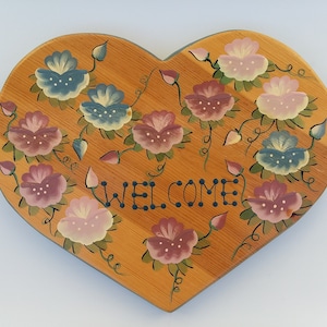 Tole Painted Wood Heart Flower Floral Tole Painted Wood Welcome Door Sign Garden Gate Housewarming Gift Wall Plaque Indoor Pink Blue Green