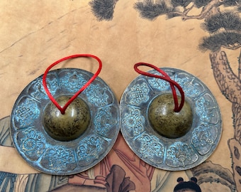 Vintage bronzen tingsha-bekkens Acht gunstige symbolen meditatie ritueel klokkenspel