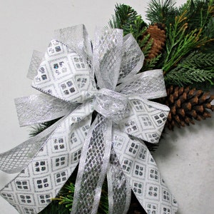 Snowflake Bow / Christmas Bow / White Bow / Silver Bow / Tree Topper Bow / Wreath Bow