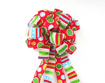 Red and Green Wired Christmas Bow: 9" Wide, 20" Tails