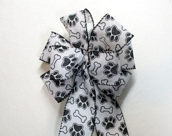 Dog Bow / Dog Bone Bow / Paw Print Bow / Puppy Bow / Christmas Bow / Wreath Bow