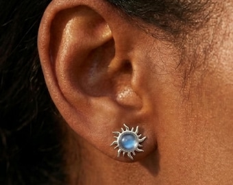Silver Sun Moonstone Stud Earrings, Sun Stud Earrings, Tiny Sun Moonstone Earrings, Celestial Earrings, Everyday Earrings, Wedding Earrings
