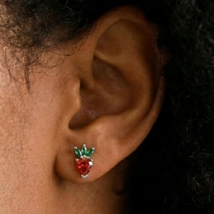 Silver Strawberry Stud Earrings, Silver Strawberry Earrings, Strawberry Shape Earrings, Dainty Fruit Earrings, Mothers Day Gift for Mom