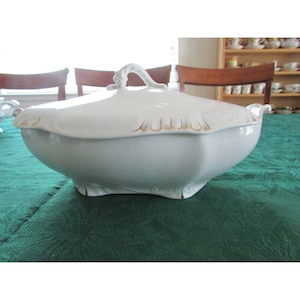 Vintage Johnson Brothers Royal Semi Porcelain Soup Tureen signed England