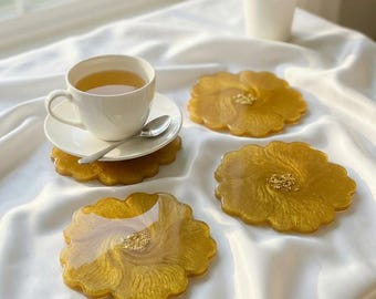 Handmade Golden Flower Resin Coaster Set, Luxury Floral Drink Coaster with Gold Flakes, Elegant Home Decor, Housewarming Gift, Wedding Decor