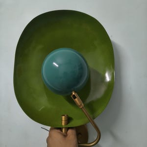 Vägglampa i grön mässing i mitten av århundradet | Retro vägglampa | Nordisk minimalistisk belysning | Sänglampa | Heminredning bild 3