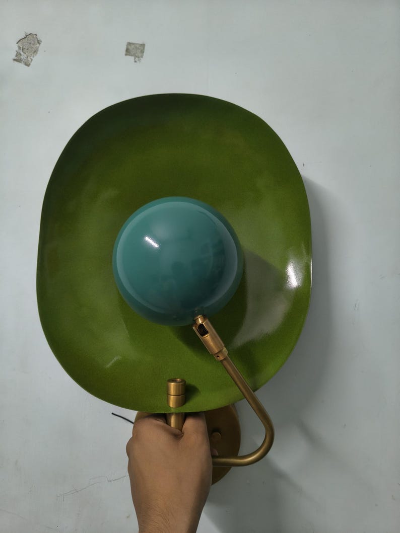 Vägglampa i grön mässing i mitten av århundradet | Retro vägglampa | Nordisk minimalistisk belysning | Sänglampa | Heminredning bild 3