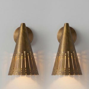 Vägglampa i rå mässing från mitten av århundradet från 1950-talet, industriell Diabolo-kon, Sputnik-lampa