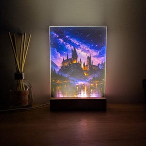 Lámpara LED personalizada con efecto mágico | Placa acrílica iluminada con forma de castillo de fantasía | Regalo original para parejas, decoración de dormitorio, Harry Potter