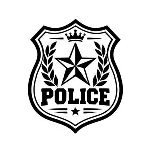 Può includere: Un'illustrazione grafica in bianco e nero di un distintivo della polizia a forma di scudo. Il design presenta una stella centrale a cinque punte, una corona in alto, rami di alloro su entrambi i lati e la parola POLICE in grassetto.