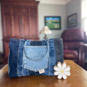 Bolso de hombro con cinturilla de mezclilla reciclada, monedero con trabilla de cinturón de mezclilla reciclada, bolso boho sostenible, bolso de mezclilla texturizado único, regalo ecológico