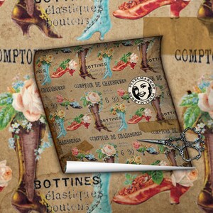 Op de afbeelding: Een vintage stijlpatroon met een herhalend ontwerp van rode en blauwe schoenen, bloemen en de tekst "Bottines elastiques boutons" en "Comptoir de Chaussures".