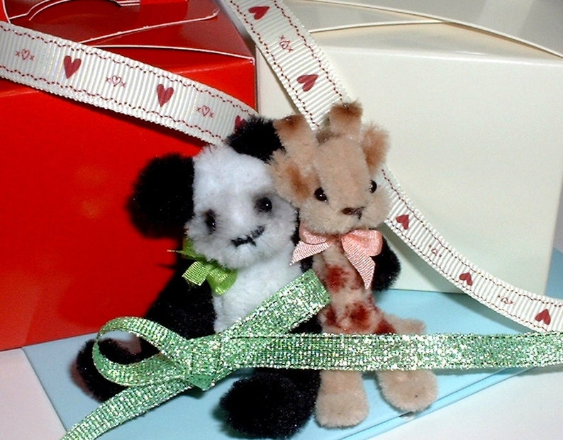 Craft Booklet how to Make Miniature Pipe Cleaner Giraffe Etsy