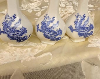3 jarrones miniatura de porcelana Royal Worcester VTG, probablemente de la década de 1940,