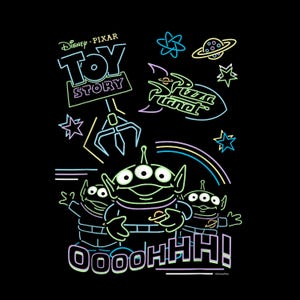 Può includere: Grafica nera con illustrazioni in stile neon degli alieni di Toy Story, il logo Pizza Planet e il logo Toy Story. Gli alieni sono verdi con tre occhi e il testo "OOOOHHH!" è sotto.