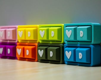 Brelok Fidget Cartoon - antystresowa klawiatura z klikalnymi nakładkami na klawisze, zabawki dla dzieci