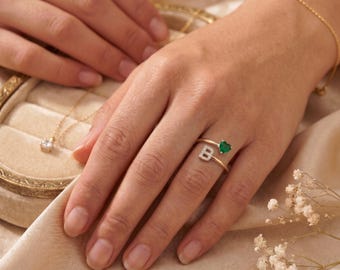 Personalized Initial Letter Ring with Heart Emerald  14K Solid Gold or 925 Sterling Silver Custom Name Ring, Mother's Day & Anniversary Gift